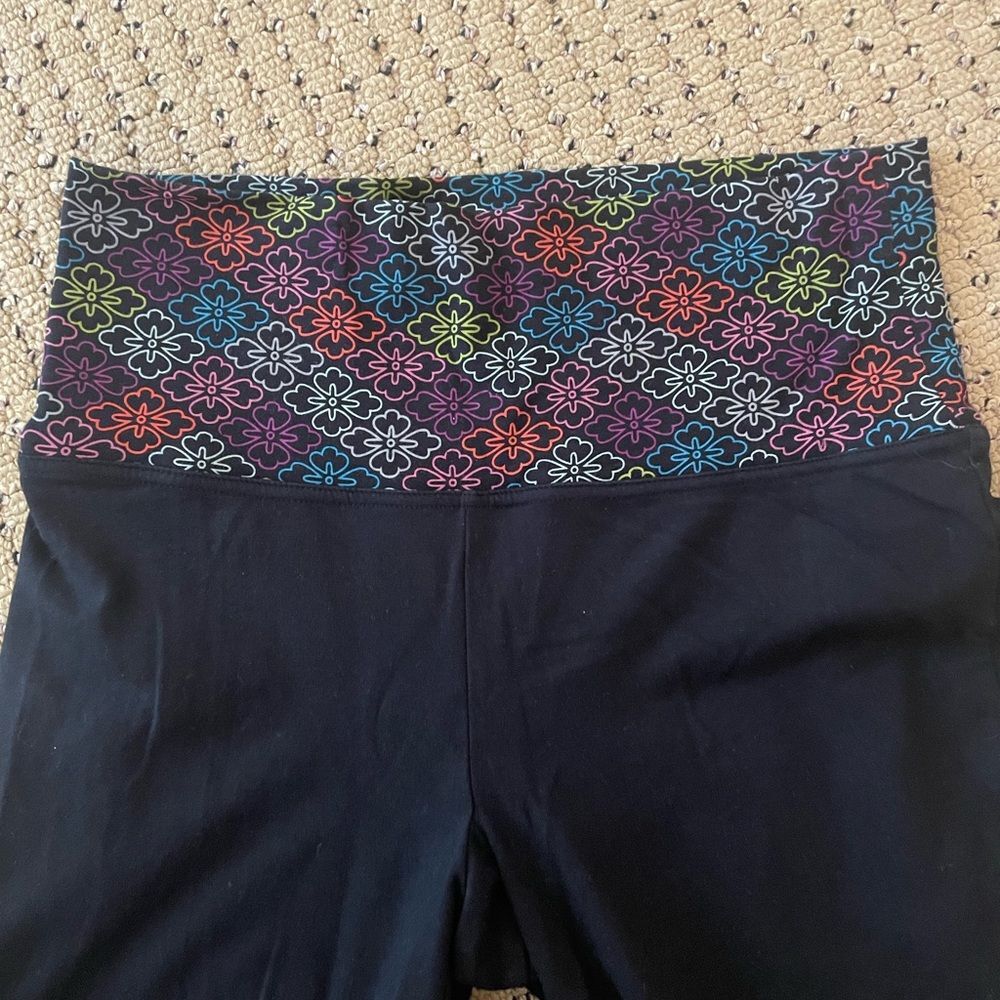 ⚡️ Old Navy Black Yoga Pants ~ Size S ⚡️ - Picture 5 of 6